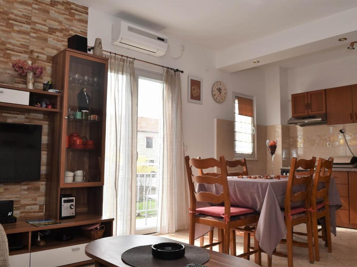 Apartment Manigo Supetar Extérieur photo