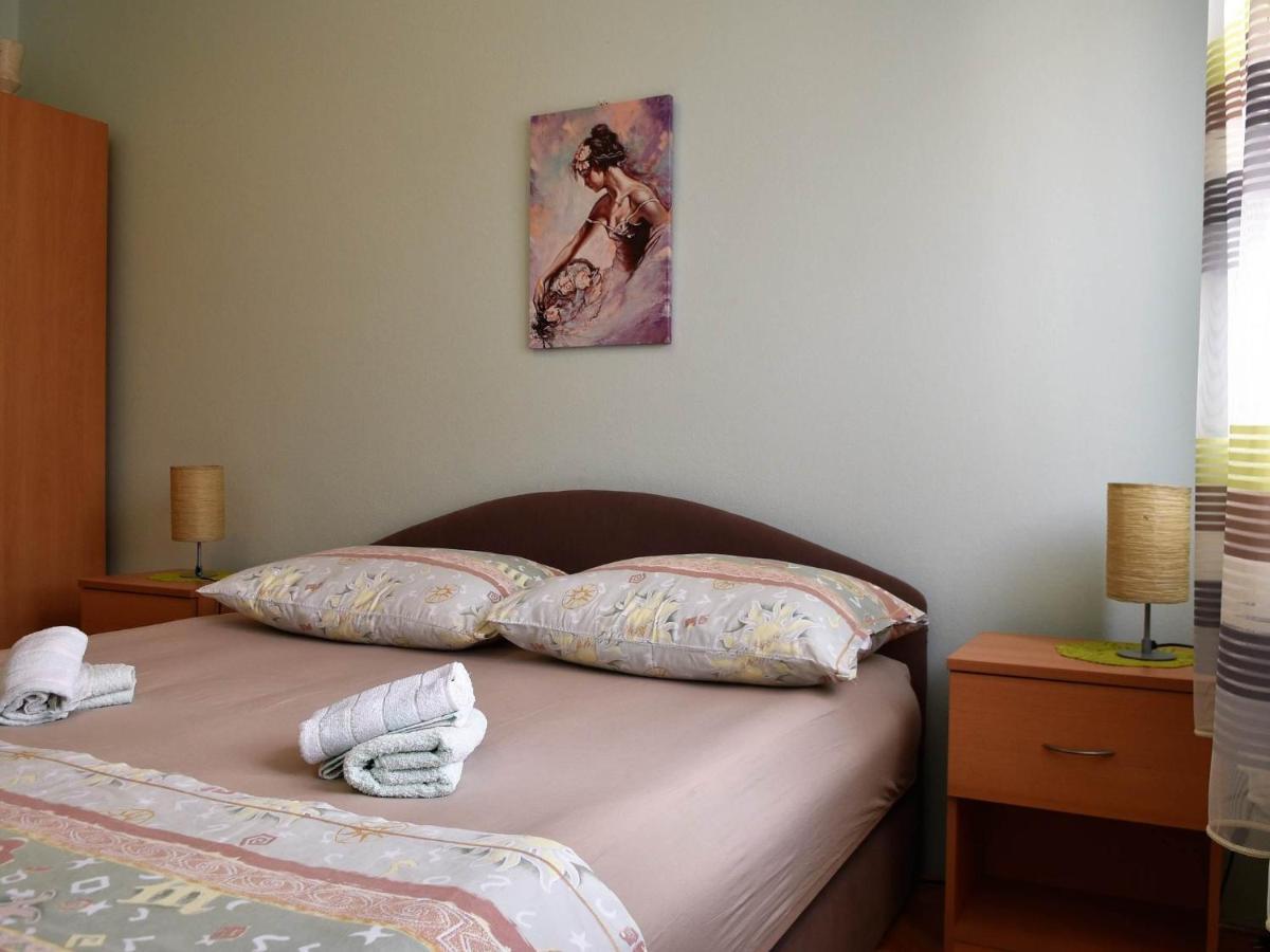 Apartment Manigo Supetar Extérieur photo