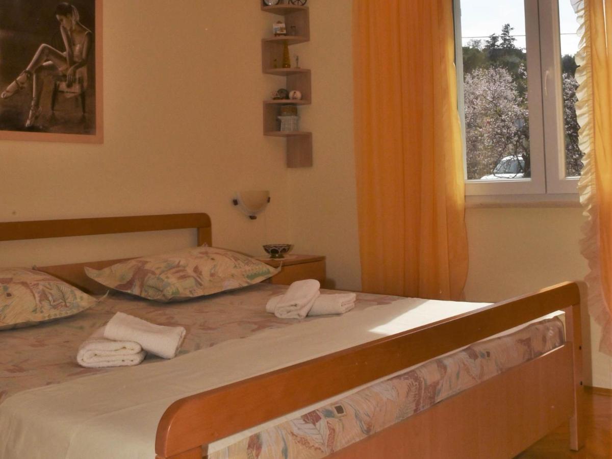 Apartment Manigo Supetar Extérieur photo