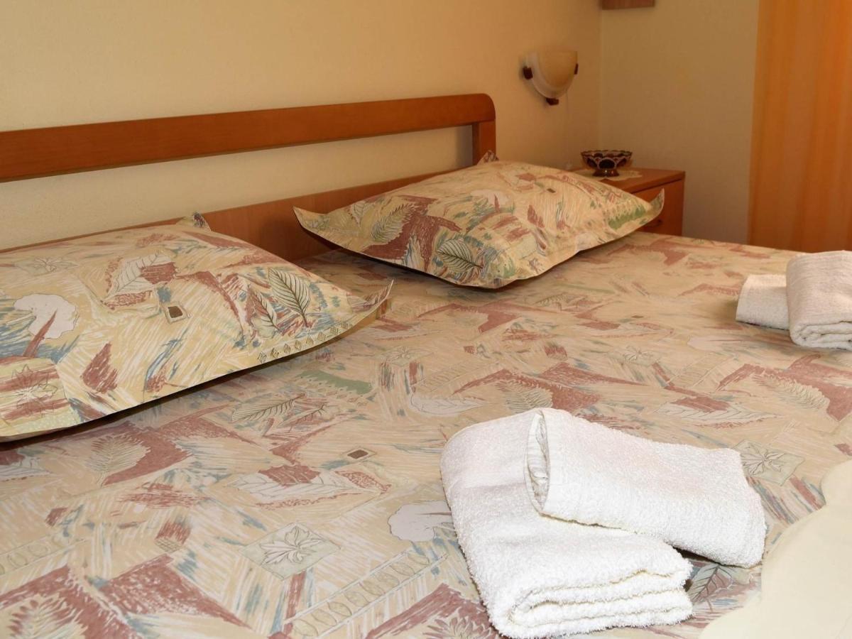 Apartment Manigo Supetar Extérieur photo