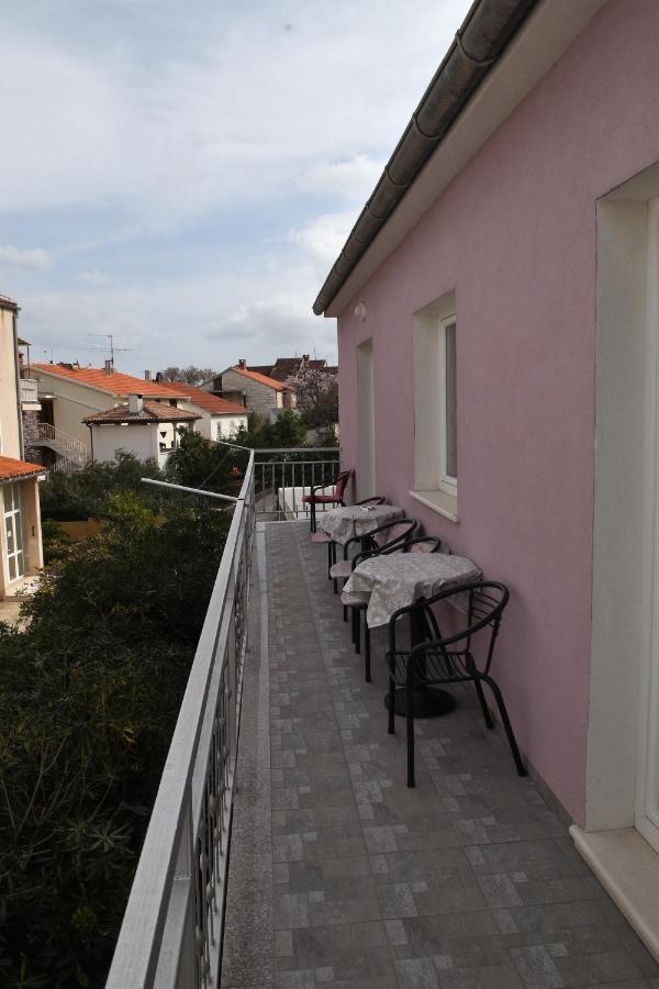 Apartment Manigo Supetar Extérieur photo
