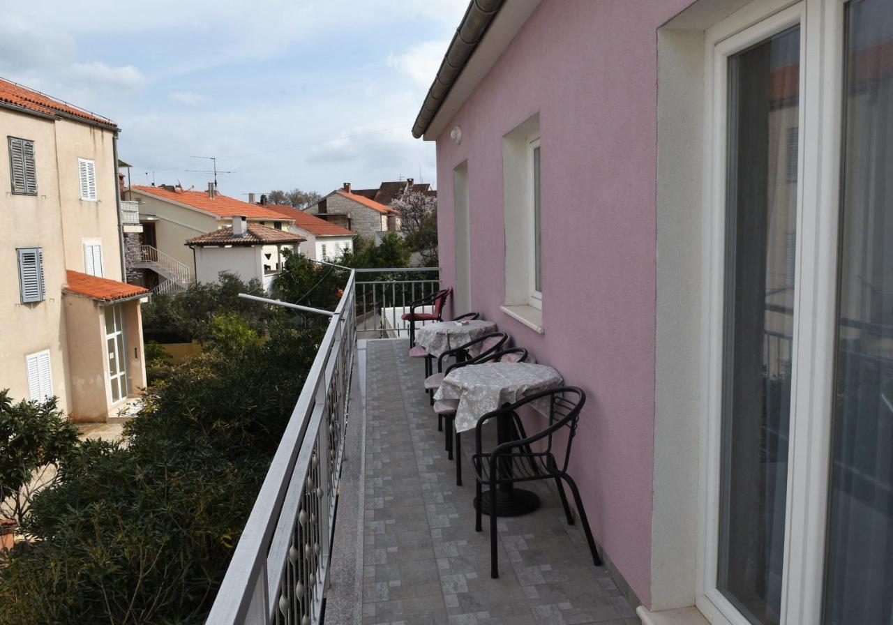 Apartment Manigo Supetar Extérieur photo