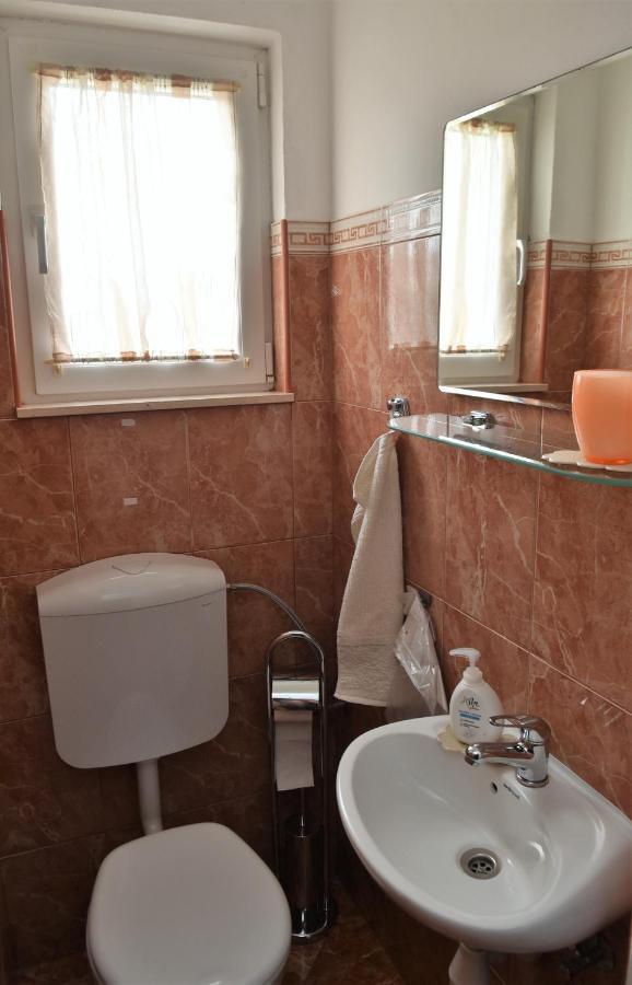 Apartment Manigo Supetar Extérieur photo