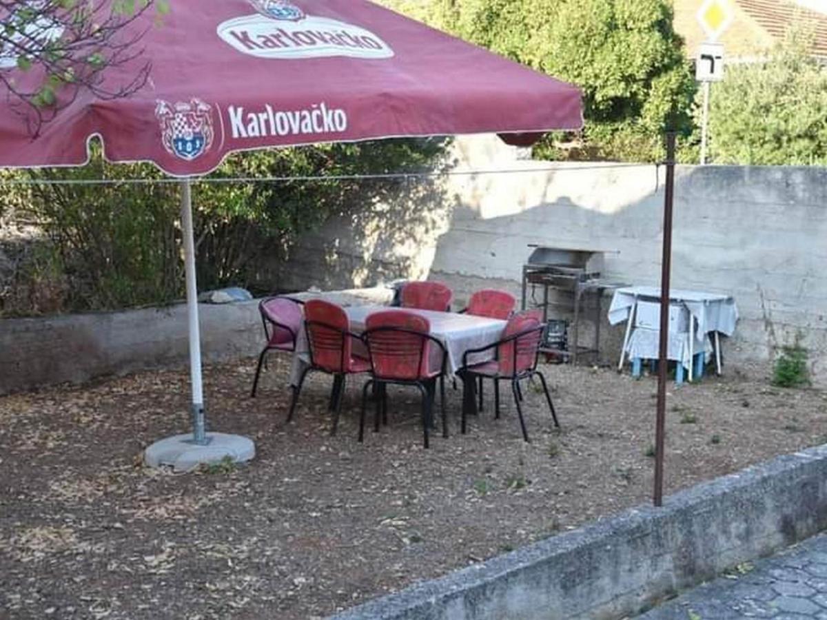 Apartment Manigo Supetar Extérieur photo